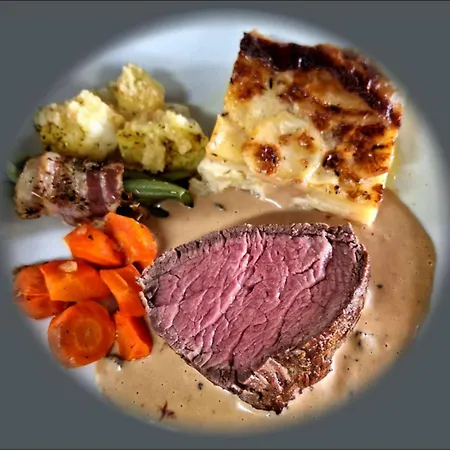 Mirchel Pintli 1, Und Restaurant 호텔