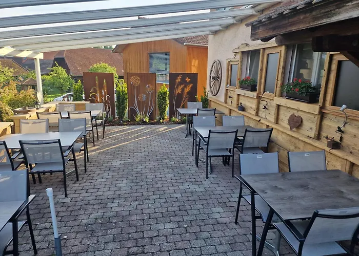 Mirchel Pintli 1, Und Restaurant *